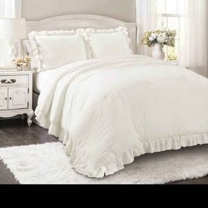 Lush Decor Home-Reyna collection-California King size Ruffled white Comforter